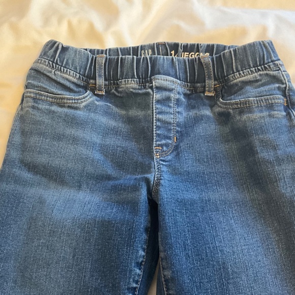 Gap Kids Mid Rise Pull-On Jeggings - Picture 6 of 8